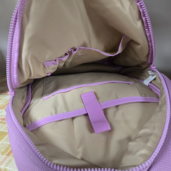 All In Motion 23L Air Mesh Backpack - Picture 3 of 4